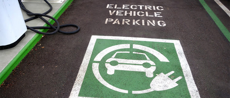 Electric vehicle charging for hotels and restaurants